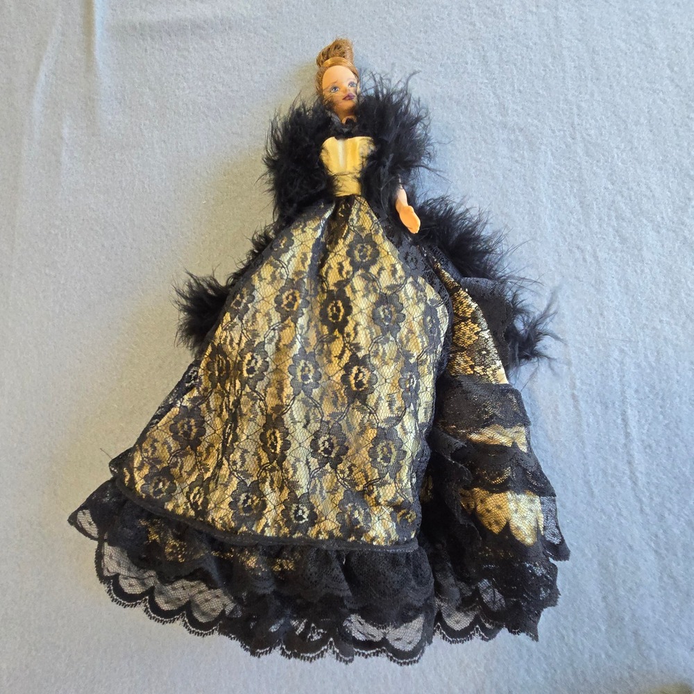 Unbranded Fashion Doll Female 11.5in Gold Black Lace Gown Feather Boa‎ Vintage